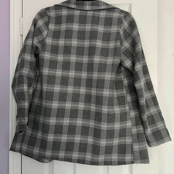 Oversized Plaid Blazer - Picture 2 of 4
